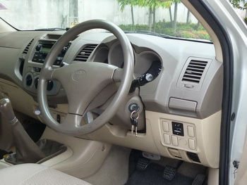 ขาย TOYOTA วีโก้ 3.0 prerunner ขาย TOYOTA วีโก้ 3.0 prerunner