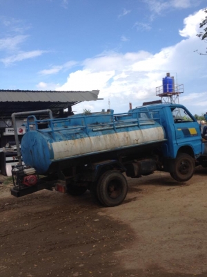 รถบรรทุกน้ำ ISUZU ELF เครื่อง อีซูสุ C240 ถังจุน้ำได้ 3,000 ลิตร.