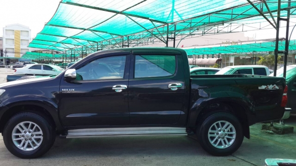 ขาย TOYOTA วีโก้แชมป์ 2.5 4X4 4ประตู เกียร์ธรรมดา รถเดิมๆๆรถบ้านฝากขายครับ