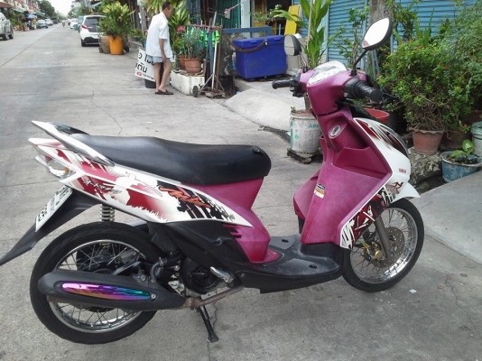 Mio ไฟตาคู่ ปี 52 สีม่วง ขาว   เครื่องเดิมๆ  มีเล่มเอกสารครบ ไม่มีควัน ไม่หลวม