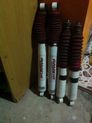 ขายโช็ค กะบะสูงเพิ่ม 2นิ้ว ครับ 4,000 B.