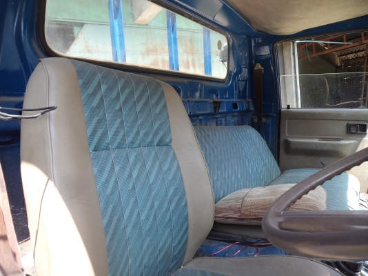 ขาย285000บาทรถ6ล้อโตโยต้า115แรง สภาพดีพร้อมใช้