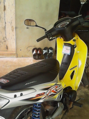 ขายเวฟ 125 R ใหญ่ ราคาถูก ราคาต่อรองได้นิดหน่อยค่ะ