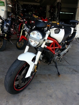 Ducati M795 ทะเบียน 2012 รถสวยพร้อมใช้ ราคาเบาๆ รถศูนย์!!!!!