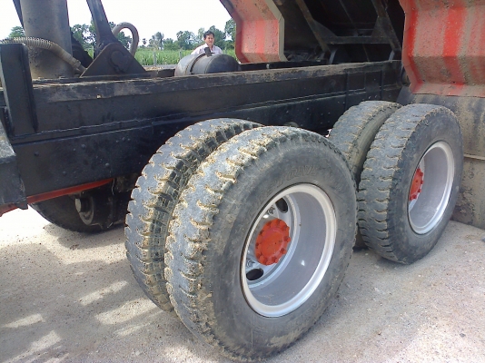 ขาย 10 ล้อดั้ม 2เพลา สอบถามได้