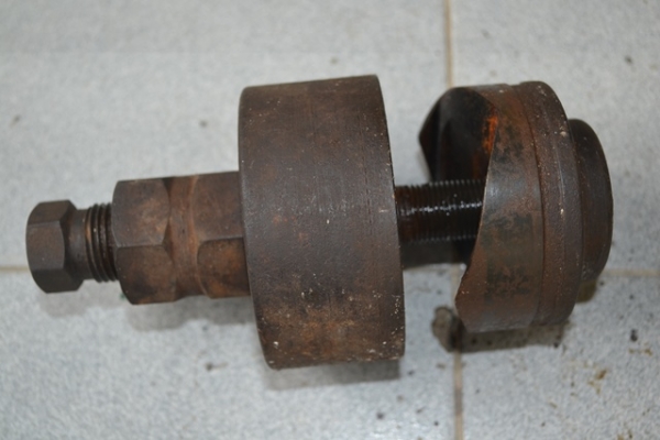 เครื่องมือเจาะรูเหล็กแผ่นบาง โต3" แบบขันเกลียวบีบตัด งานเยอรมัน