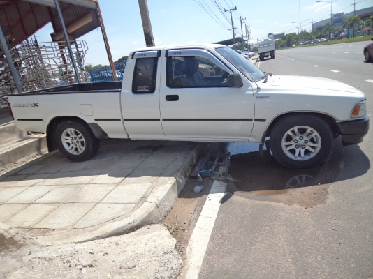 ขาย115000บาทรถกะบะไม้ตี้้แค็บปี39 สภาพดีราคาถูกๆ