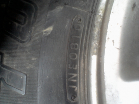 ล้อดีแม็ค D-MAX แม็คพร้อมยาง4เส้นถูกๆ ล้อดีแม็ค D-MAX แม็คพร้อมยาง4เส้นถูกๆ