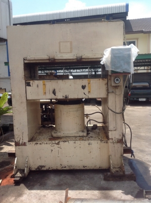 เครื่องอัด แรงอัด 700 ตัน
