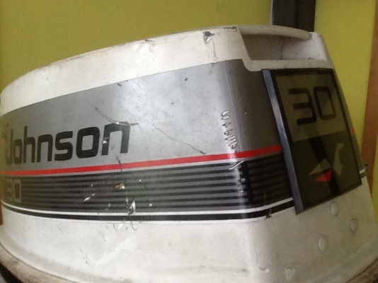 เครื่องเรือจอห์นสันพร้อมหางระบบเจทสกี