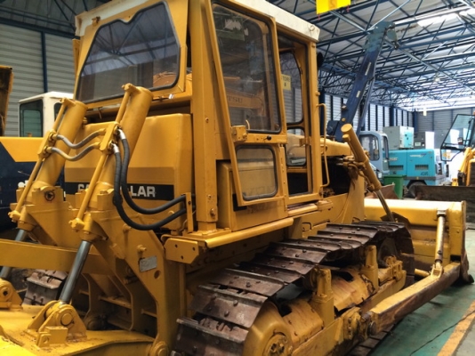 CAT D6D ตีนไก่สภาพสวย นำเข้าจากยุโรป เครื่องไดเรคอินเจคชั่น