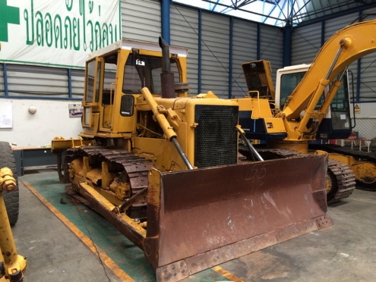 CAT D6D ตีนไก่สภาพสวย นำเข้าจากยุโรป เครื่องไดเรคอินเจคชั่น