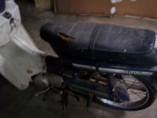 มอเตอร์ไซด์ YAMAHA  mate100  อุปกรณ์ยังครบอยู่ มีเล่ม คาบูน้ำมันรั่ว