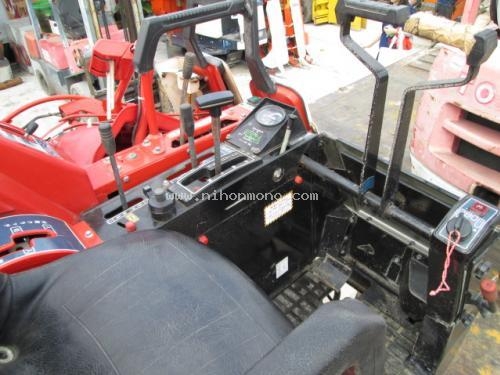 รถเกี่ยวข้าวนั่งขับ!!!  YANMAR   CA11  รหัสสินค้า : 13001468  หรือเพิ่มเติมไดที่ www.nihonmono.com