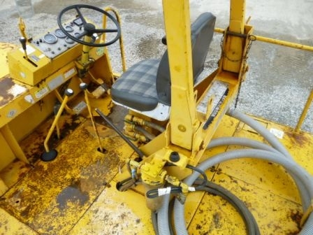 รถบดล้อยาง 7 ล้อ SAKAI T2