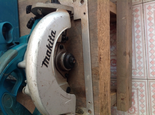 ขายเลื่อยวงเดือน 7 นิ้ว makita