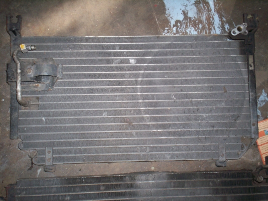 แผงแอร์ นิสสันเซฟิโร่A31 กับ นิสสันฟรอนเทียร์ รับประกันไม่รั่ว เก็บนาน ไม่ได้ใช้ครับ 0890671028