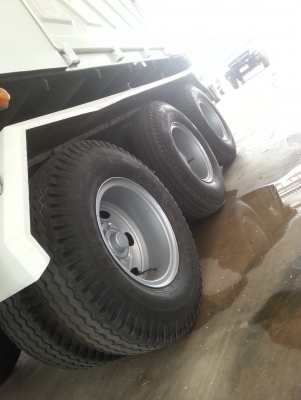 ขายหางพ่วง 3 มิตร 3เพลา ยาว 10 ม. ต่อ 3 เพลา ยังไม่ลงเล่ม ทะเบียนต่อแล้ว สภาพใหม่ออกห้าง ยางเต็ม เอกสารพร้อม