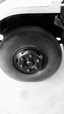 ขาย รถ บรรทุก 6 ล้อ ฮีโน่ตู้ ปี 2002 สมอทอง รุ่น FC4J  รถห้างแท้ เครื่อง JO5C 135 แรง ตู้ยาว 5.50 เมตร ตู้สวย พร้อมใช้ ราคา 830,000 โทร 087-2058598