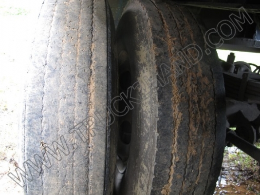 หางพ่วงเทเลอร์คอกสูง 3 เพลา ของ บ.นนทบุรี ปี46