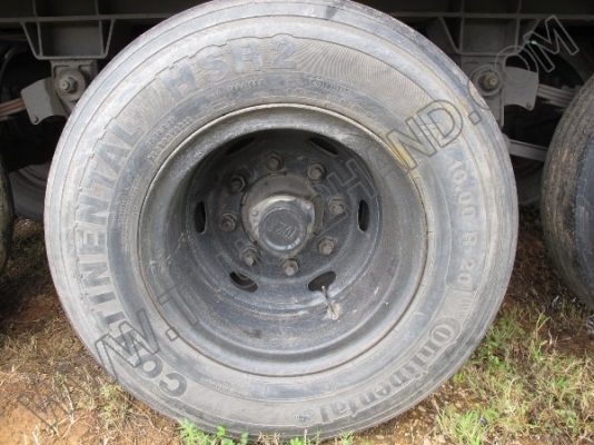 หางพ่วงเทเลอร์คอกสูง 3 เพลา ของ บ.นนทบุรี ปี46