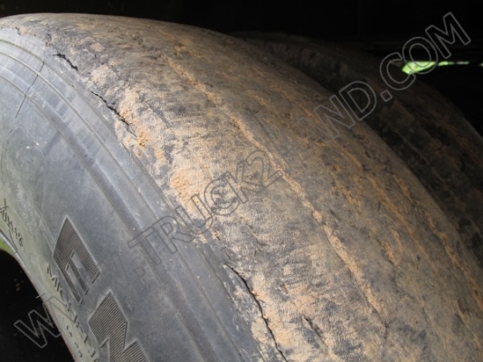 หางพ่วงเทเลอร์คอกสูง 3 เพลา ของ บ.นนทบุรี ปี46