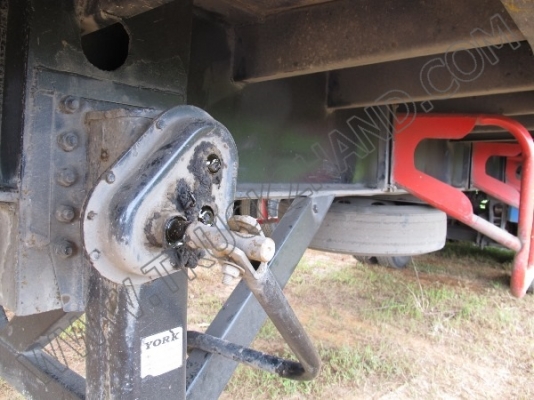 หางพ่วงเทเลอร์คอกสูง 3 เพลา ของ บ.นนทบุรี ปี46