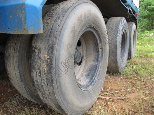 หางพ่วงเทเลอร์คอกสูง 3 เพลา ของ บ.นนทบุรี ปี46