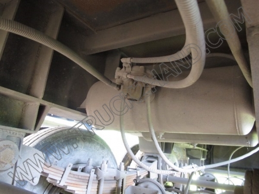 หางพ่วงเทเลอร์คอกสูง 3 เพลา ของ บ.นนทบุรี ปี46