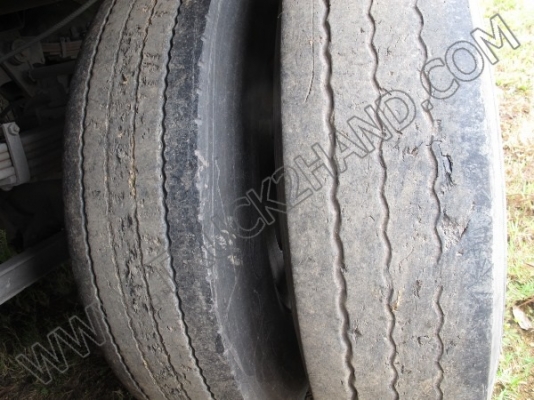 หางพ่วงเทเลอร์คอกสูง 3 เพลา ของ บ.นนทบุรี ปี46