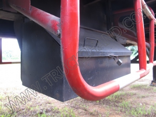 หางพ่วงเทเลอร์คอกสูง 3 เพลา ของ บ.นนทบุรี ปี46