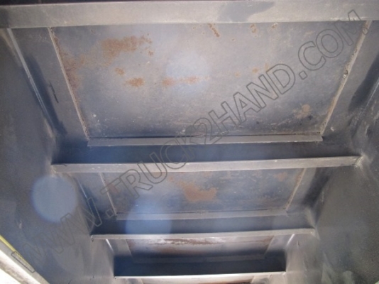 หางพ่วงเทเลอร์คอกสูง 3 เพลา ของ บ.นนทบุรี ปี46