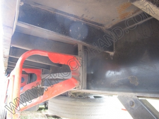 หางพ่วงเทเลอร์คอกสูง 3 เพลา ของ บ.นนทบุรี ปี46