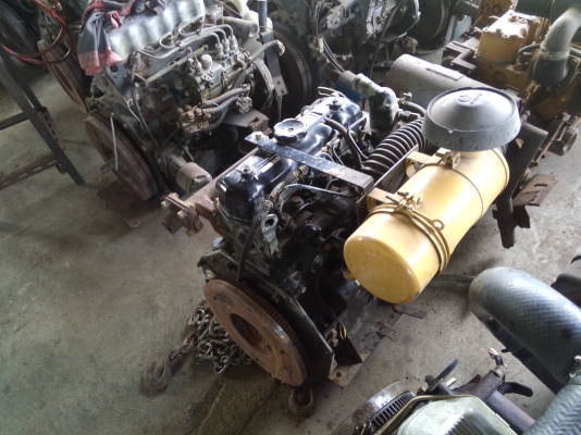 ขายเครื่องมิตซูบิชิ 4 สูบเก่าญี่ปุ่นรุ่น K4E  สำหรับpc30ได้เป็นตัวใหม่ระบบไดเร็คอินเจ็คชั่นสภาพสวยมากๆ