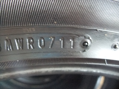 ยาง Dunlop 215/50/17 ปี 11