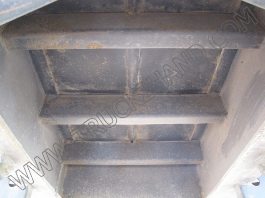 หางพ่วงเทเลอร์คอกสูง 3 เพลา บริษัทสามมิตร ปี46