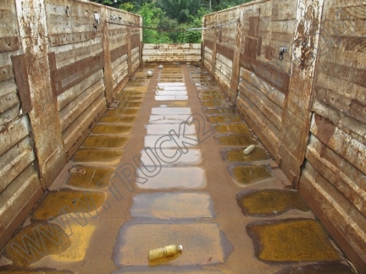 หางพ่วงเทเลอร์คอกสูง 3 เพลา ของ บ.นนทบุรี ปี46