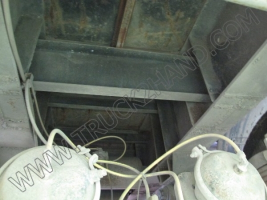 หางพ่วงเทเลอร์คอกสูง 3 เพลา ของ บ.นนทบุรี ปี46