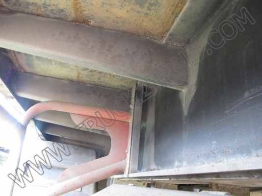 หางพ่วงเทเลอร์คอกสูง 3 เพลา ของ บ.นนทบุรี ปี46