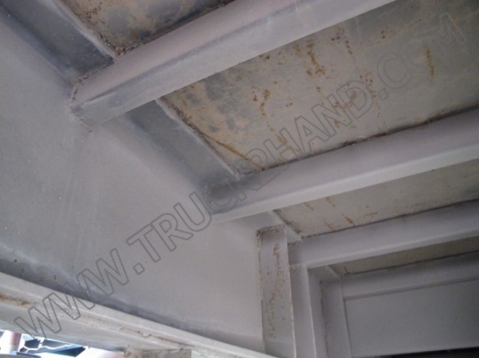 หางพ่วงเทเลอร์คอกสูง 3 เพลา ของ บ.นนทบุรี ปี46