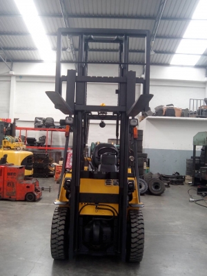 ขายรถฟอร์คลิฟท์   CATERPILLAR  GP25NT  เสา 3000  MM.  งายาว 1070  MM.  รถ USED เกรด A  ราคา 335,000  บาท  สภาพพร้อมใช้งาน 80 \% ติดต่อ คุณเบียร์   ID LINE  : savitchaya9  (สั่งจองกันล่วงหน้าได้นะค่ะ)