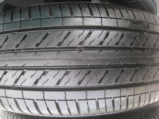 ขายล้อแม็ก vigo 16"x 6" et45 5 รู 114.3 สีรมดำ ยาง dunlop sp lt37 215/65r16 ยางผลิตสัปดาห์ที่ 11 ปี 12 ดอกยาง 80-90\%  สนใจติดต่อเล็กคลองสามครับ 081-3747940