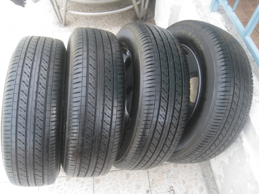 ขายล้อแม็ก vigo 16"x 6" et45 5 รู 114.3 สีรมดำ ยาง dunlop sp lt37 215/65r16 ยางผลิตสัปดาห์ที่ 11 ปี 12 ดอกยาง 80-90\%  สนใจติดต่อเล็กคลองสามครับ 081-3747940