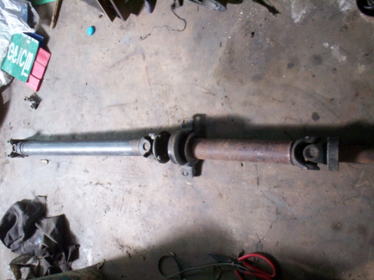 เพลากลางBMW E36 ทั้งเส้น ตัดต่อหัว ใส่กับเครื่อง1JZเกียร์ธรรมดา ยอยแน่นทุกตัว 0890671028