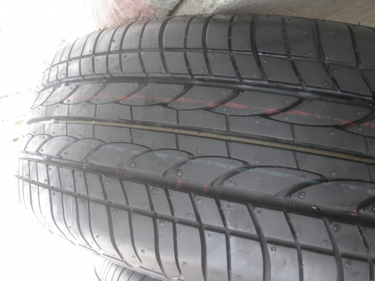 ขายล้อแม็กป้ายแดง Toyota avanza 15"x5" et45 4รู114.3 พร้อมยาง Bridgestone b250 185/65r15 ยางผลิตสัปดาห์ที่ 13 ปี14 ตุ่มและสีที่หน้ายางมีทุกเส้นครับ  สนใจติดต่อเล็กคลองสามครับ 081-3747940