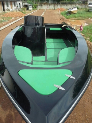 เรือ17 ฟุตพร้อมเครื่อง