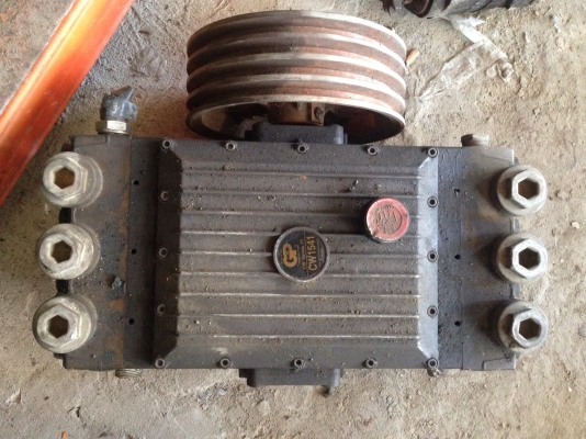 ขายเครื่องฉีดน้ำแรงดันสูงขนาดใหญ่ GP made in Italy ออก 2 หัว สภาพสวย หมุนนิ่ม