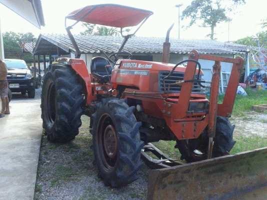 ขายรถไถ KUBOTA  M5000 พร้อมดันหน้า  ทะเบียนพร้อมโอน