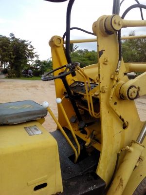 ขายรถตักครึ่งคิว  KOMUTZU SD10-3  ถูกๆครับ