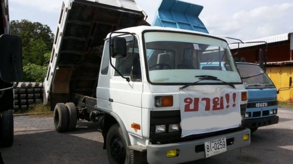 ***ขายแล้วครับขอบคุณ Truck2hand ขาย6ล้อดั้ม NISSAN CMA81F FD6 160HP เครื่องเดิมเกียร์เดิม เครื่องแรง แน่นดี แห้งดีไม่มีเยิ้ม เกียร์ดีไม่หลุด ช่วงล่างใหญ่ Fหน้า-หลัง คัสซีสวยเดิม ไม่ปะไม่ดาม ไม่มีบวม สวยทั้งเส้น กระบะดั้มเหล็ก5ตันยิงหน้า ยาว 3.80ม.สภาพสวยพ